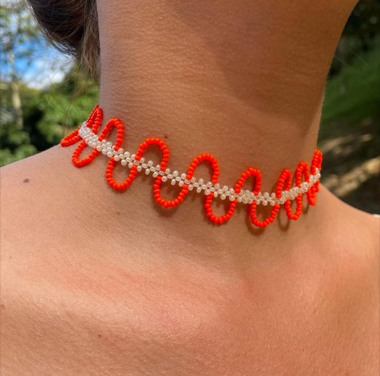 Collar "Sol Ardiente" – Mostacilla Naranja 🧡🤍